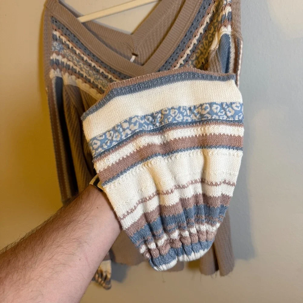 Free‎ People We The Free Waffle Knit Boho Crochet V-Neck Top Taupe Blue Large